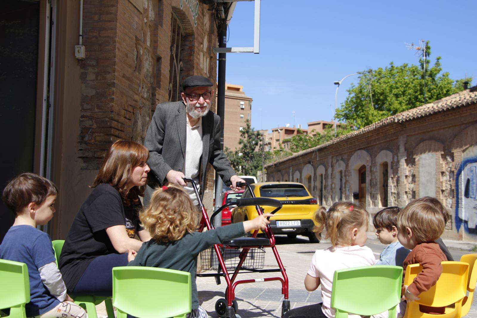 «Versos per a salvar un barri»: l’experiència de l’Escoleta Infantil El Trenet