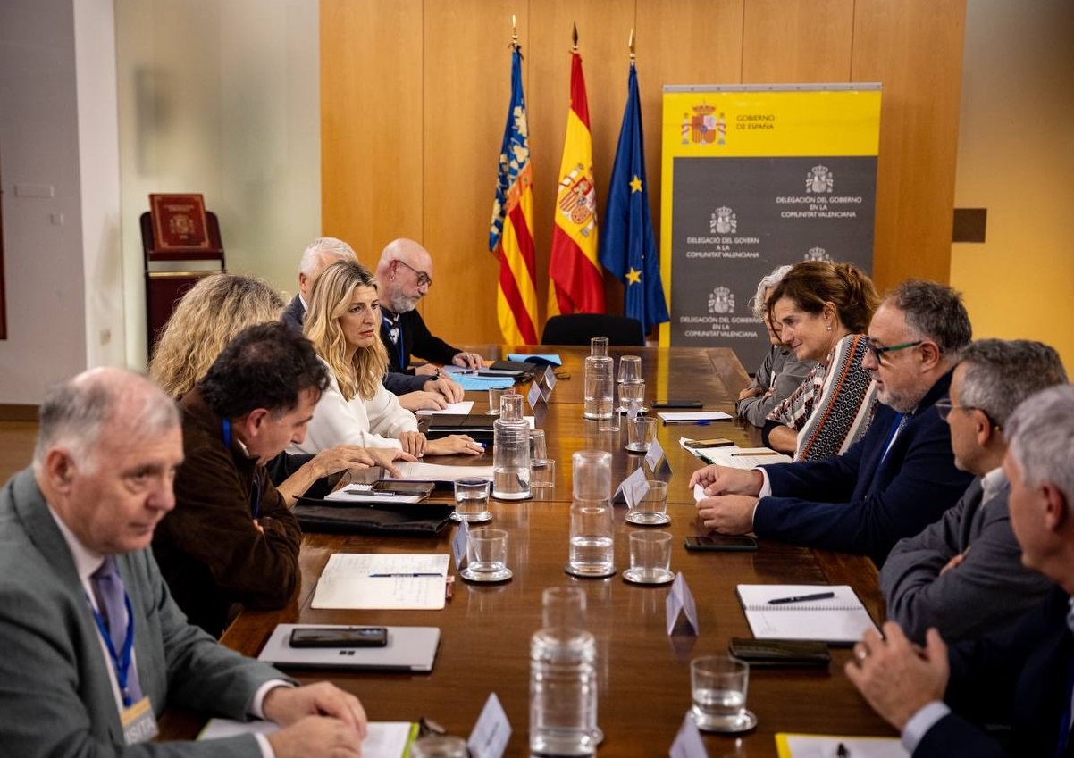 La Vicepresidenta Yolanda Diaz es reunix amb el cooperativisme valencià per a tractar els efectes de la DANA