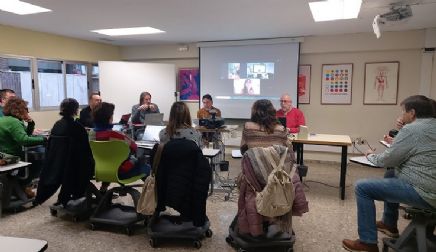 La UCEV reuneix les escoles cooperatives per abordar les implicacions de la consulta a les famílies per a triar la llengua base 