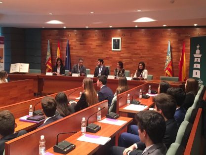Joves valencians es converteixen en "europarlamentaris"