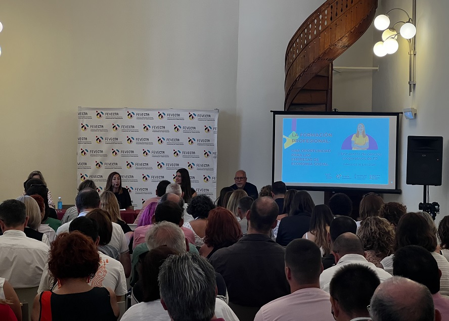 La UCEV promou la creació d’una xarxa que connecte empreses de l’economia social i centres formatius cooperatius per impulsar l’FP Dual