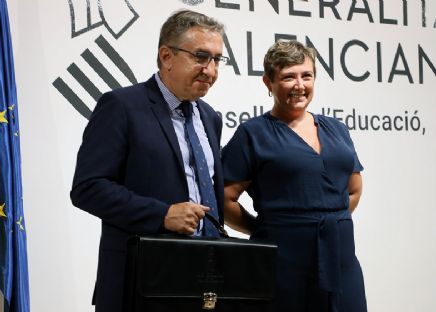 El nou conseller d’Educació pren possessió i anuncia les prioritats del seu departament 