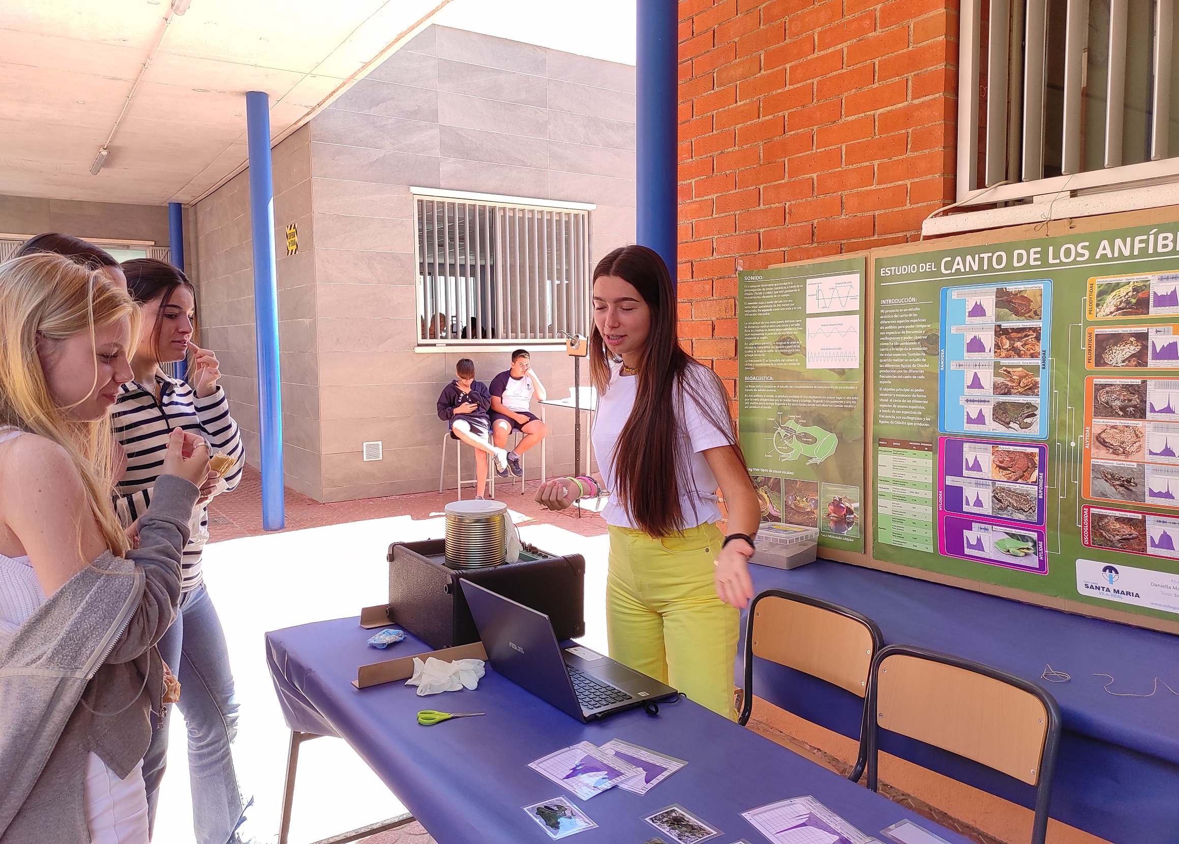 Obispo Climent promou la 1a edició de Vilaciència, primer certamen d'investigació científica per a joves en Vila-real