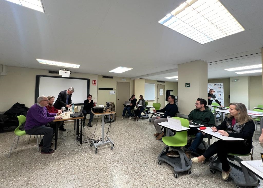UCEV celebra un taller sobre la implantació del canal de denúncies a les escoles cooperatives
